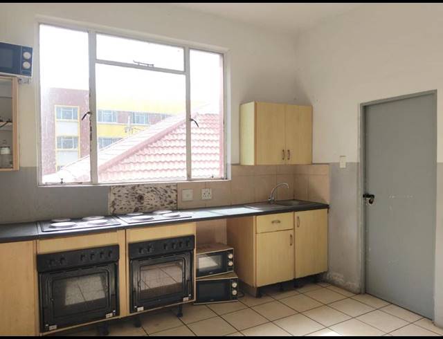 2 BEDROOM PROPERTY TO RENT IN OVERPORT